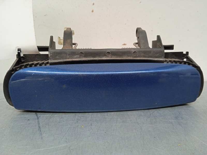 Recambio de maneta exterior delantera derecha para audi a4 avant (8e) 2.0 tdi referencia OEM IAM 8E0839207 AZUL 4B0839885