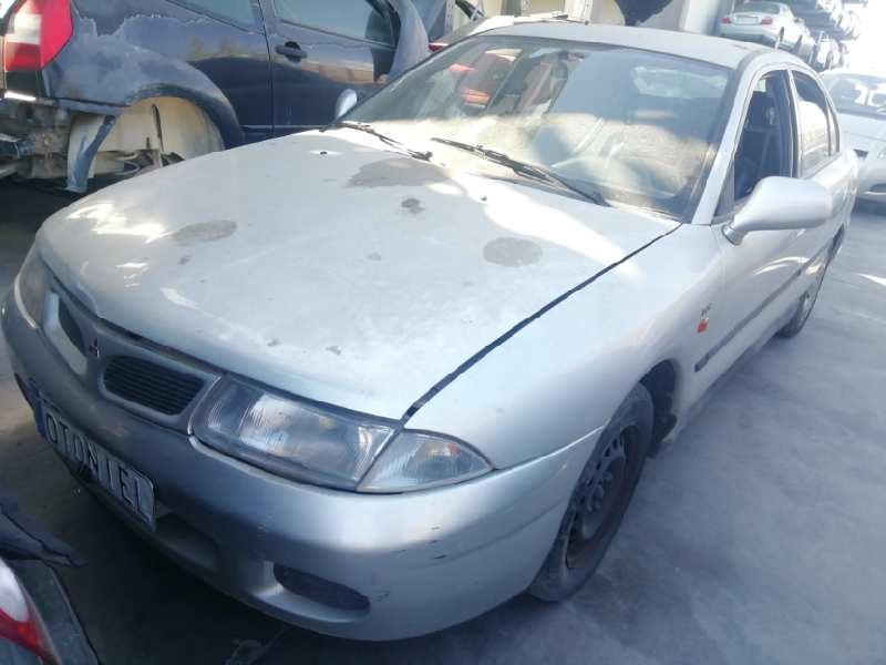 mitsubishi carisma berlina 4 (da0) del año 1999