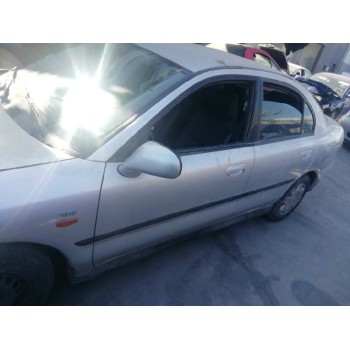 mitsubishi carisma berlina 4 (da0) del año 1999