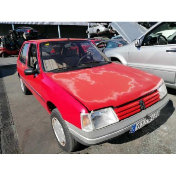 PEUGEOT 205 BERLINA