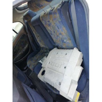 mitsubishi carisma berlina 4 (da0) del año 1999