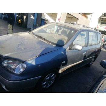 kia carens del año 2002