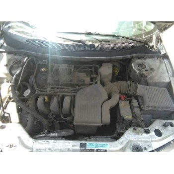 chrysler stratus berlina (ja) del año 2000