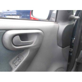 opel corsa c del año 2001