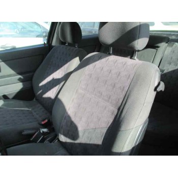 opel astra g berlina del año 2001