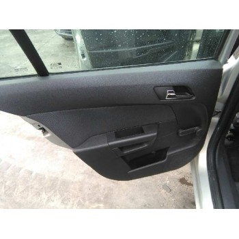 opel astra h berlina del año 2005