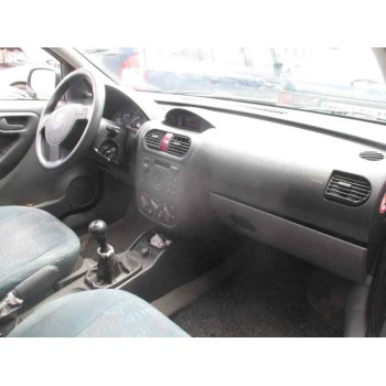 opel corsa c del año 2001