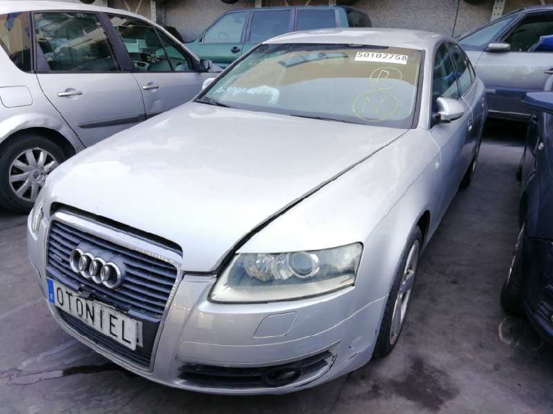 AUDI A6 BERLINA (4F2)