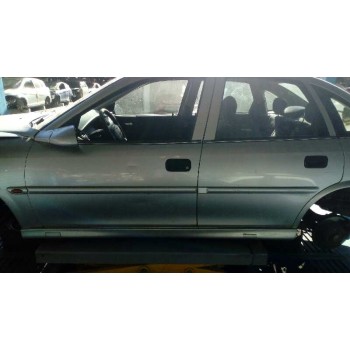 opel vectra b berlina del año 1999