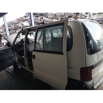 nissan serena (c23) del año 1997