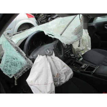 mercedes-benz clase c (w203) berlina del año 2005