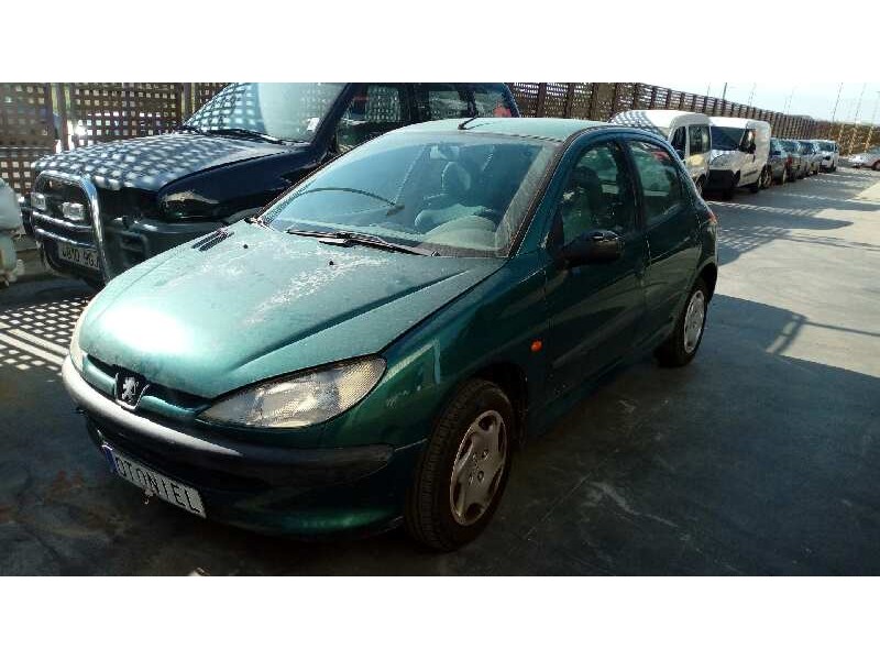 PEUGEOT 206 BERLINA