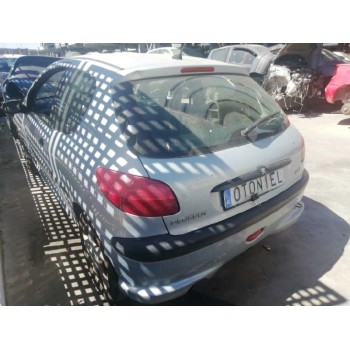 peugeot 206 berlina del año 2002