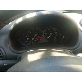 peugeot 206 berlina del año 2002