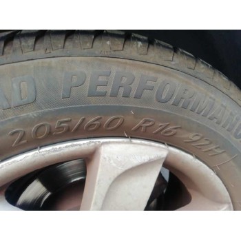 kia carens (un) del año 2008