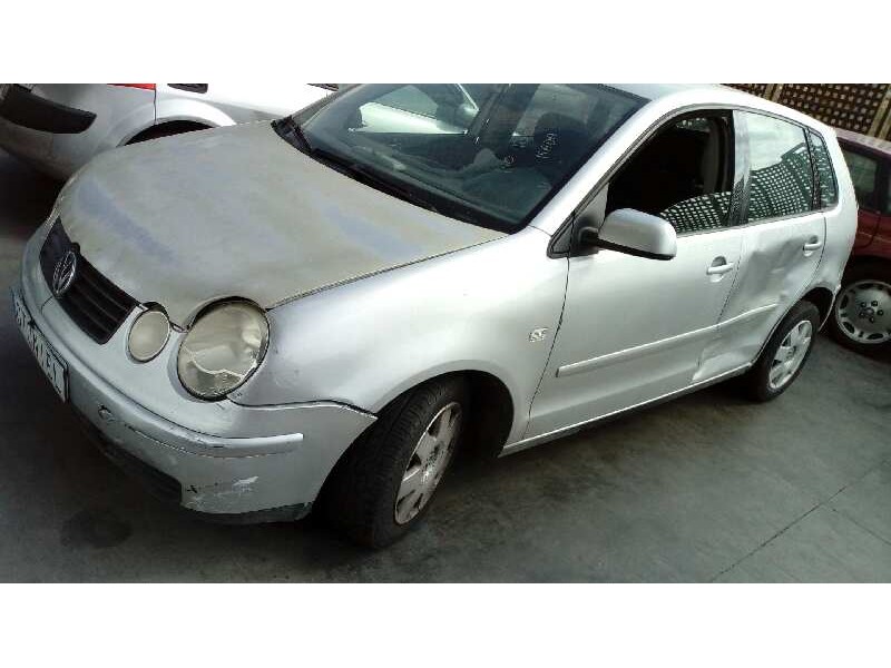 VOLKSWAGEN POLO (9N1)