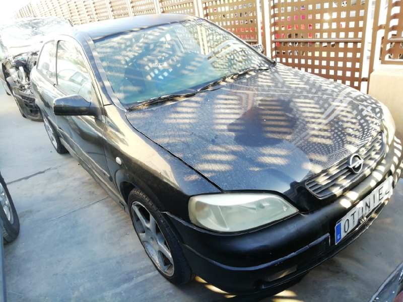 opel astra g berlina del año 2002