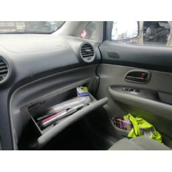 kia carens (un) del año 2008