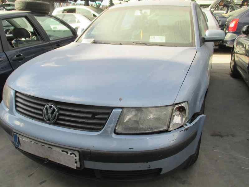 VOLKSWAGEN PASSAT BERLINA (3B2)
