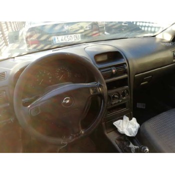 opel astra g berlina del año 2002