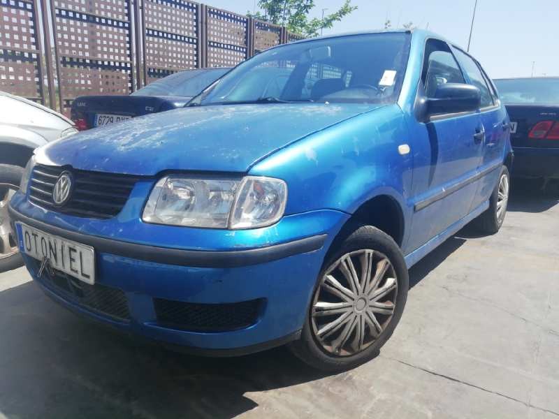 VOLKSWAGEN POLO BERLINA (6N2)