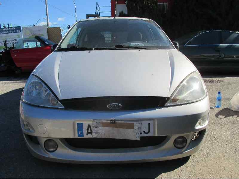 ford focus berlina (cak) del año 2000