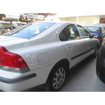 volvo s60 berlina del año 2001