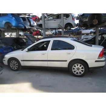 volvo s60 berlina del año 2001
