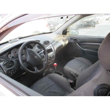 ford focus berlina (cak) del año 2000