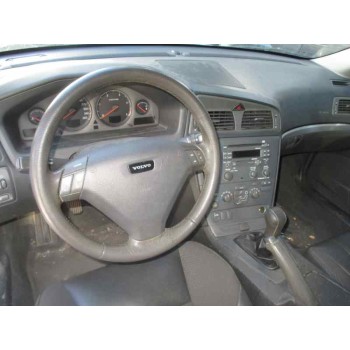 volvo s60 berlina del año 2001