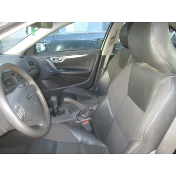 volvo s60 berlina del año 2001