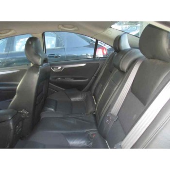 volvo s60 berlina del año 2001