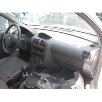 opel corsa c del año 2004