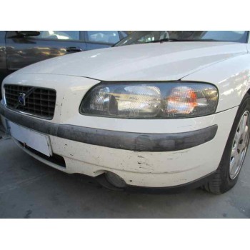 volvo s60 berlina del año 2001