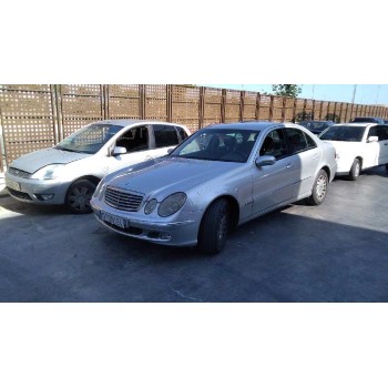mercedes-benz clase e (w211) berlina del año 2003