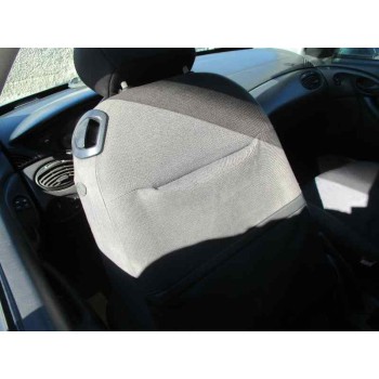 ford focus berlina (cak) del año 2000