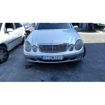 mercedes-benz clase e (w211) berlina del año 2003
