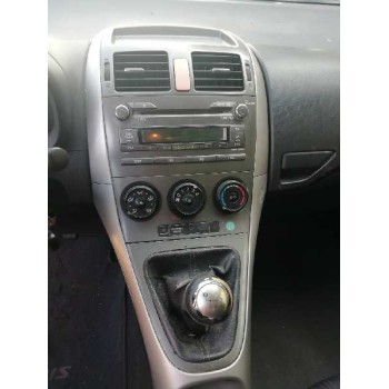 toyota auris del año 2007