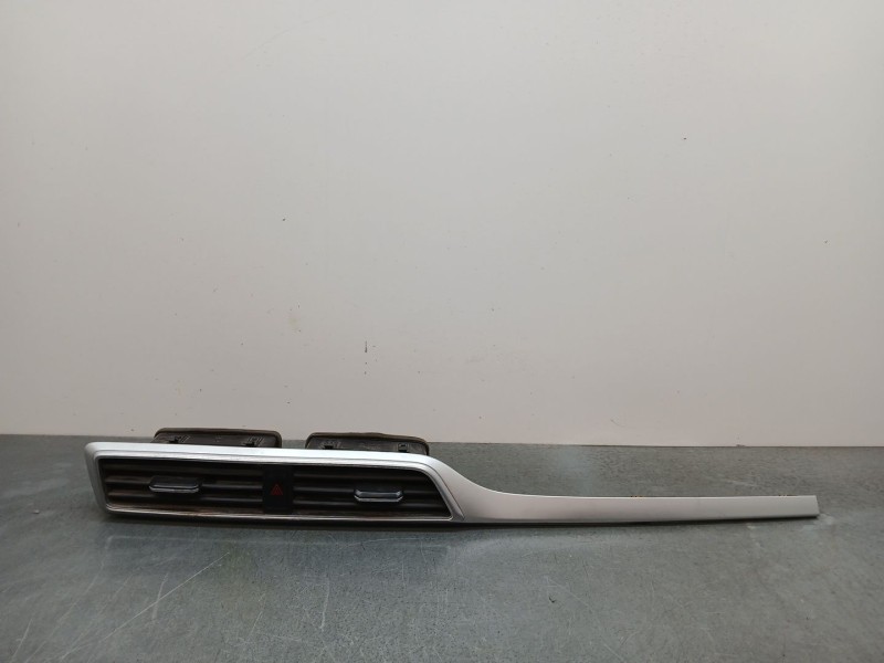 Recambio de aireador para mg zs luxury referencia OEM IAM 10563702 con warning 