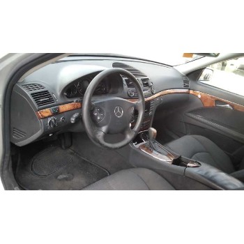 mercedes-benz clase e (w211) berlina del año 2003