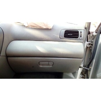 mitsubishi space wagon (n80/n90) del año 2001