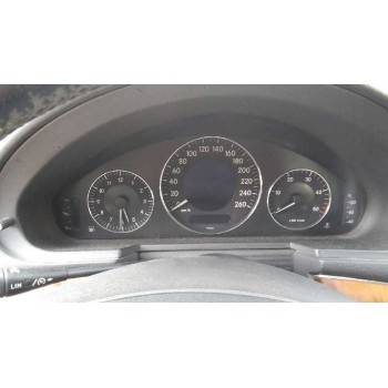 mercedes-benz clase e (w211) berlina del año 2003