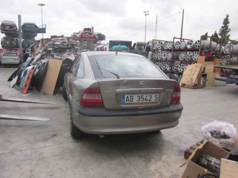 opel vectra b berlina del año 1997