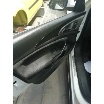 opel insignia berlina del año 2011