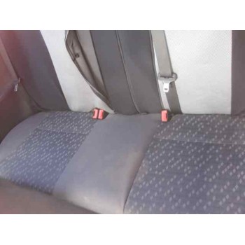 ford focus berlina (cak) del año 2000