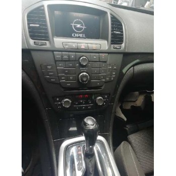 opel insignia berlina del año 2011