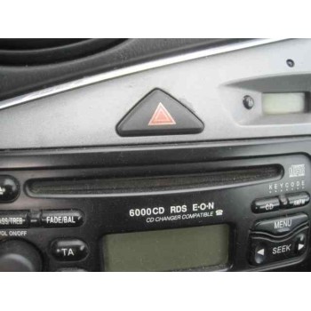 ford focus berlina (cak) del año 2000