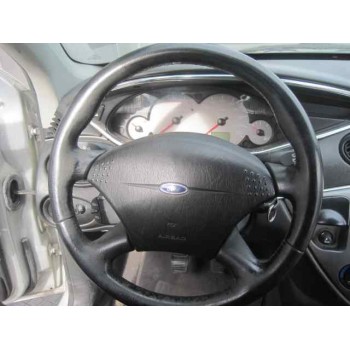 ford focus berlina (cak) del año 2000