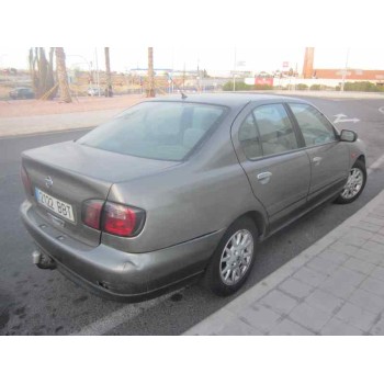 nissan primera berlina (p11) del año 2000