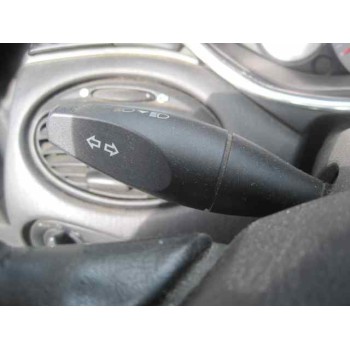 ford focus berlina (cak) del año 2000